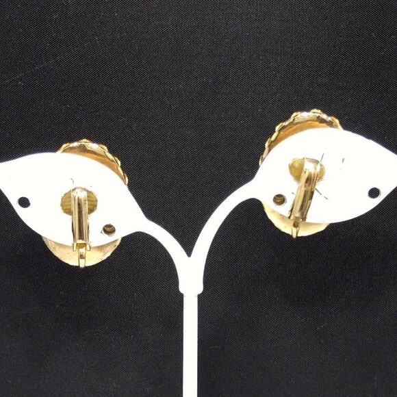 Vintage Hand Painted Porcelain Floral Earrings Oval Clip On Gold Tone Frame - Picture 4 of 12